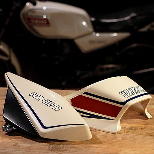 RZ250復刻サイドカバー＆テールカウルセット