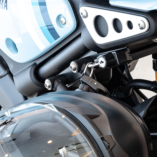 ヘルメットロック ブラック XSR125 24y-