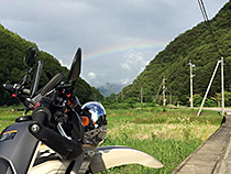 虹の向こうへ