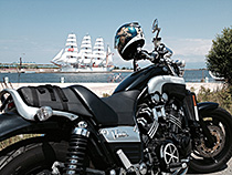 海王丸とV-max