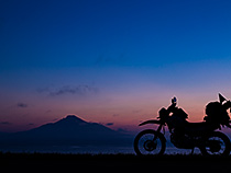 夕闇せまる利尻富士