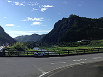 やまは