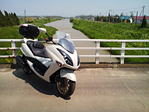 雨上がりの川