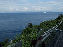 西伊豆の海と空と白い客船
