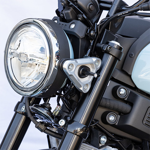 ヘッドライトリム スチール メッキ XSR125 24y-