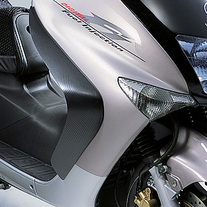 ☆マジェスティ125FI☆18133km☆シートカスタム☆サイドバイザー☆リア