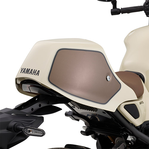 シートカウル アイボリー XSR900（'25）